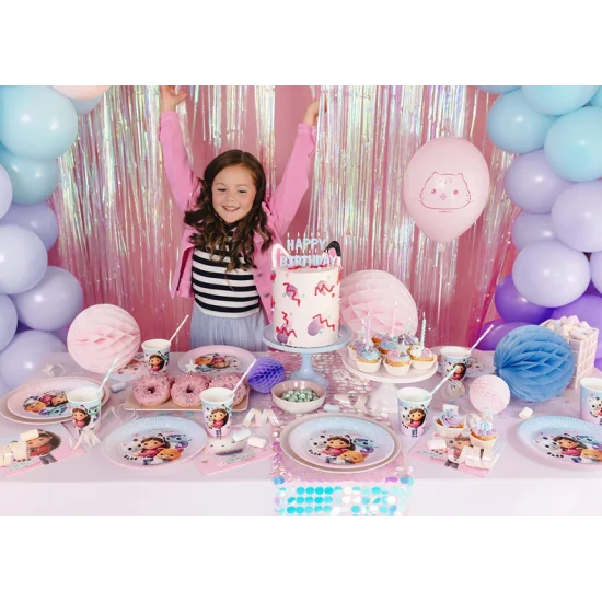 Funkelnde Geburtstagsdekorationen mit Gabby's Dollhouse