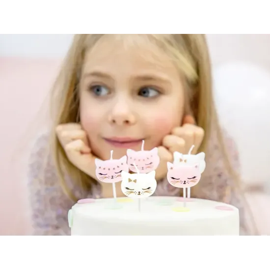 Kerzen in Katzenform passend zum Kindergeburtstag.