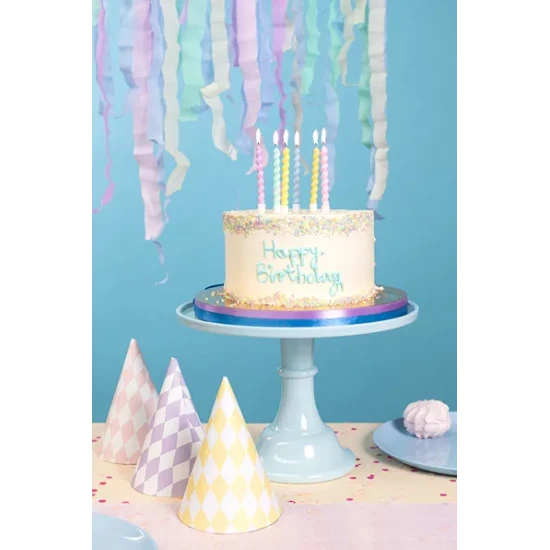 Geburtstagskerzen in Pastellfarben für das kleine Geburtstagskind.