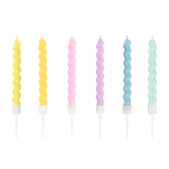 Geburtstagskerzen in Pastellfarben für das kleine Geburtstagskind.