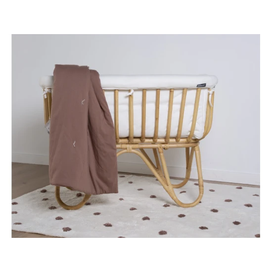Childhome Jersey Off White – Babykorb aus Rattan mit Matratze