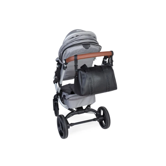 Stylische Wickeltasche mit Wickelunterlage.