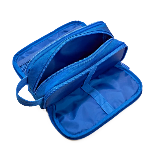 Ein hochwertiges blaues Federmäppchen von Tiger Blue ist ein Muss für jeden Schuljungen.