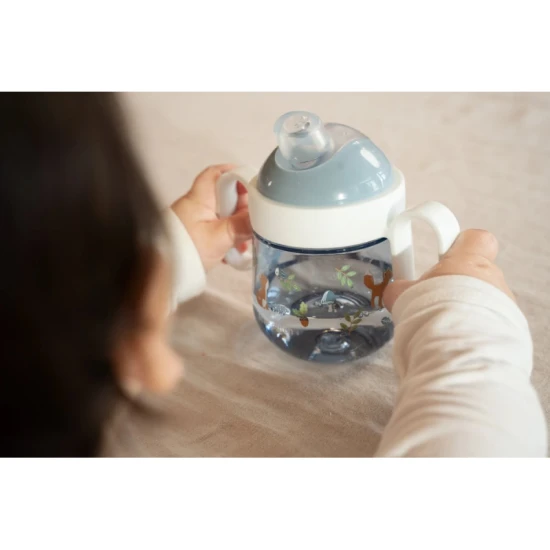 Forest Friends Becher mit Mundstück: Das erste eigenständige Getränk