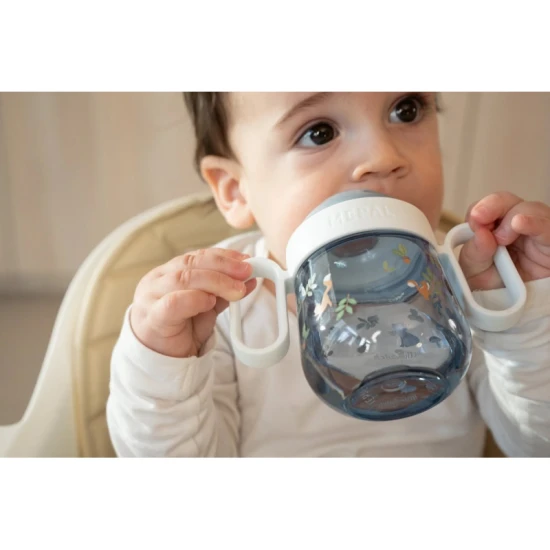 Forest Friends Becher mit Mundstück: Das erste eigenständige Getränk