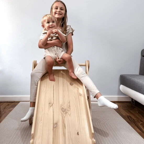 Holzleiter mit Rutsche und Kletterwand 2in1 Holzleiter mit Rutsche und Kletterwand 2in1 – MeowBaby